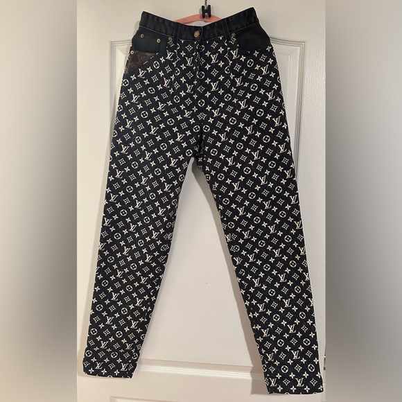 LOUIS VUITTON Monogram Denim Mom Jeans SIZE 36 european (4 US or Small) - Picture 2 of 16